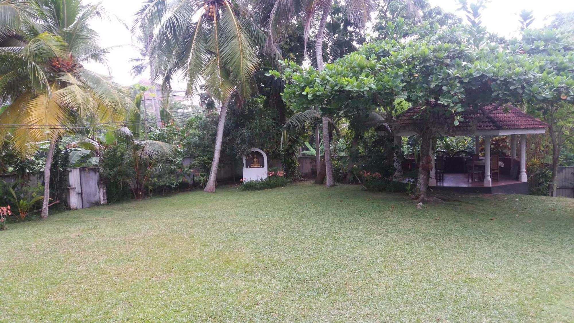 4 Seasons Guesthouse Hikkaduwa Kültér fotó