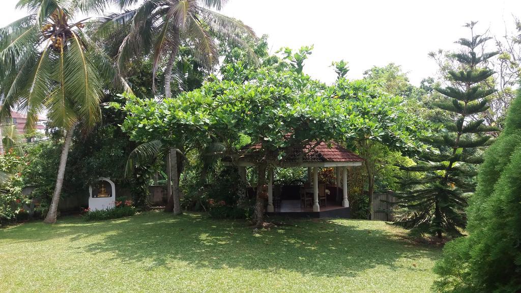 4 Seasons Guesthouse Hikkaduwa Kültér fotó