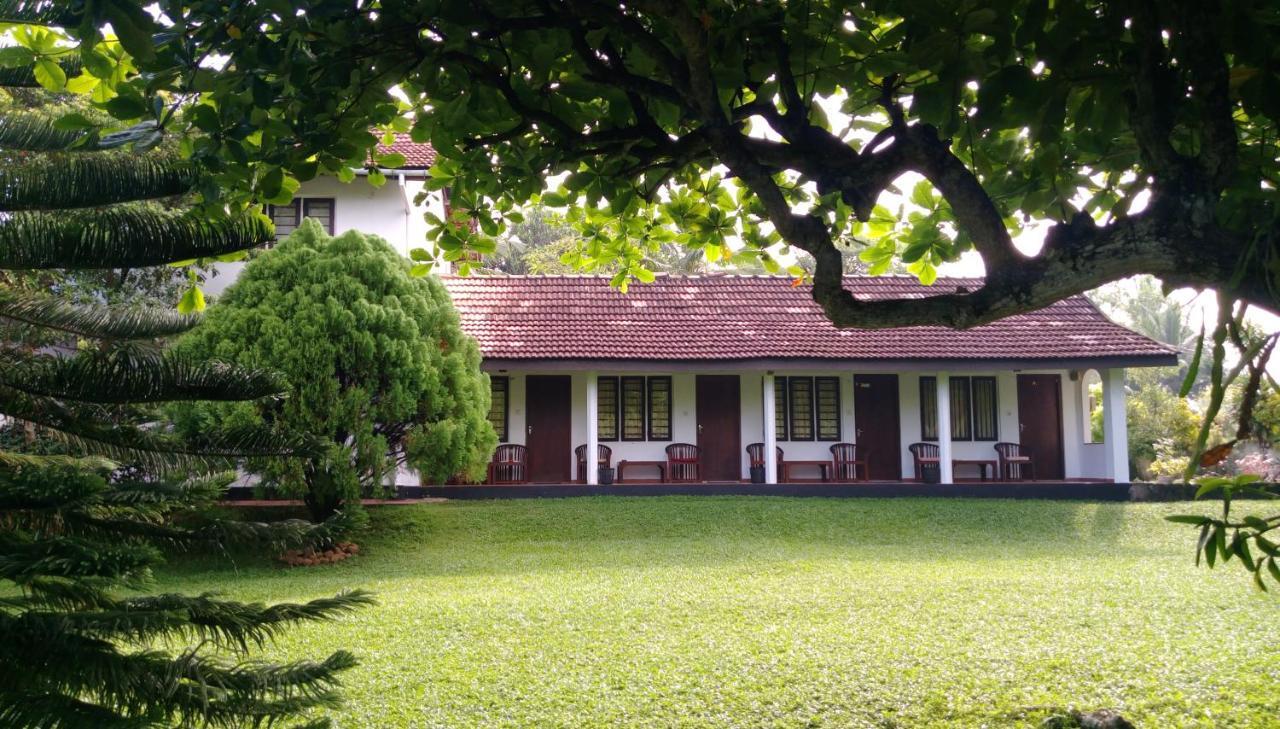 4 Seasons Guesthouse Hikkaduwa Kültér fotó